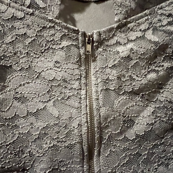 Speechless Kids 2 pieces hi low. - Picture 2 of 9